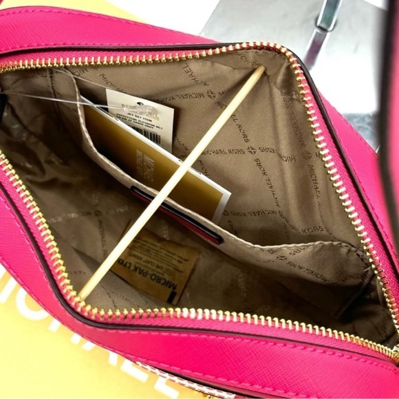 Michael Kors Large EW Crossbody Bag & MD Bifold Zip Chain Wallet Pink - Picture 7 of 14